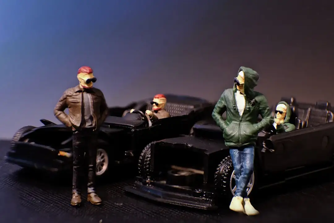Scalite Production 1:64 scale figure RENDE2VOUS Diorama with display box - Image 4