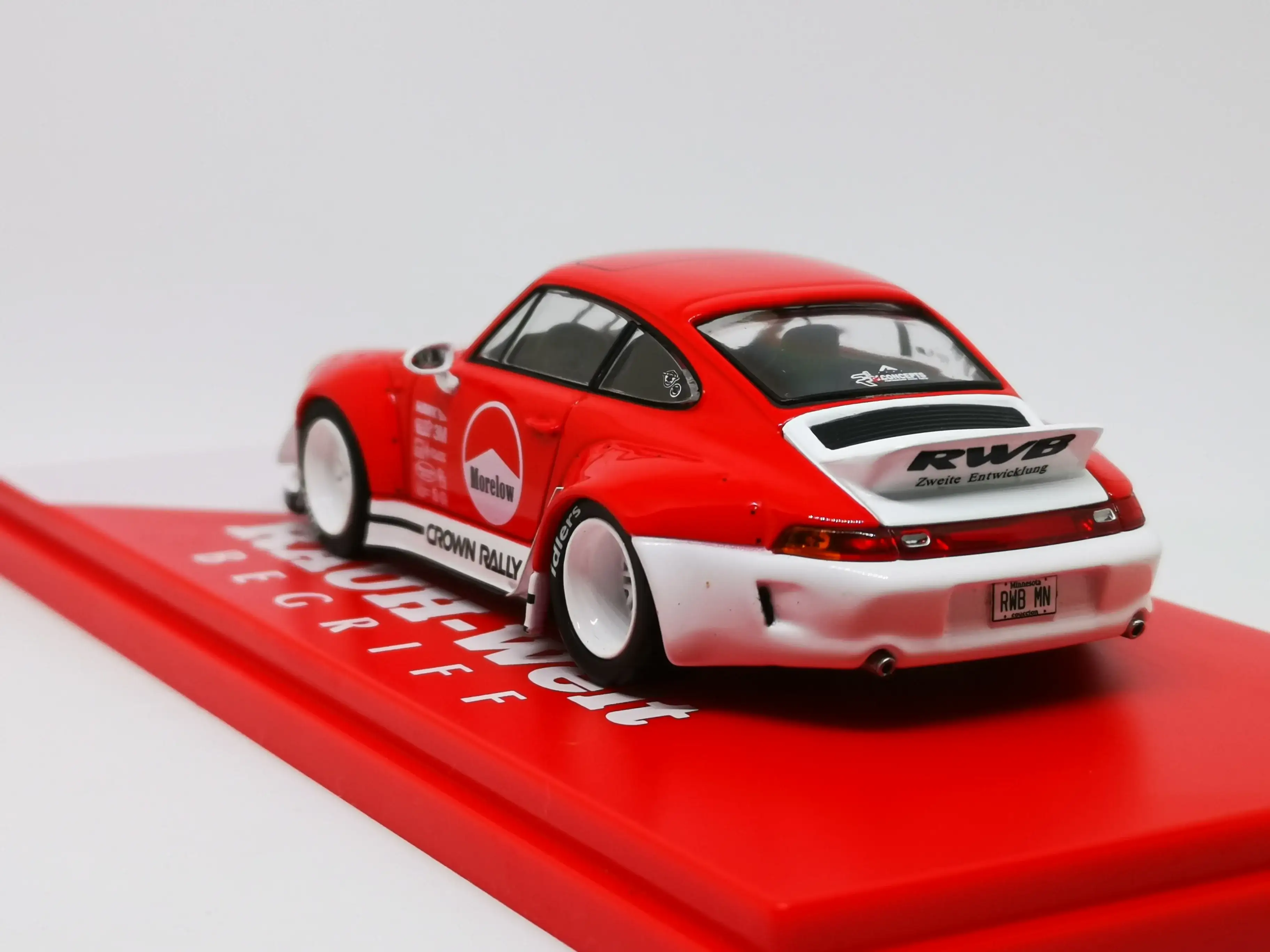 Tarmac Works 1:43 Scale
Porsche 993 RWB Morelow - Image 3