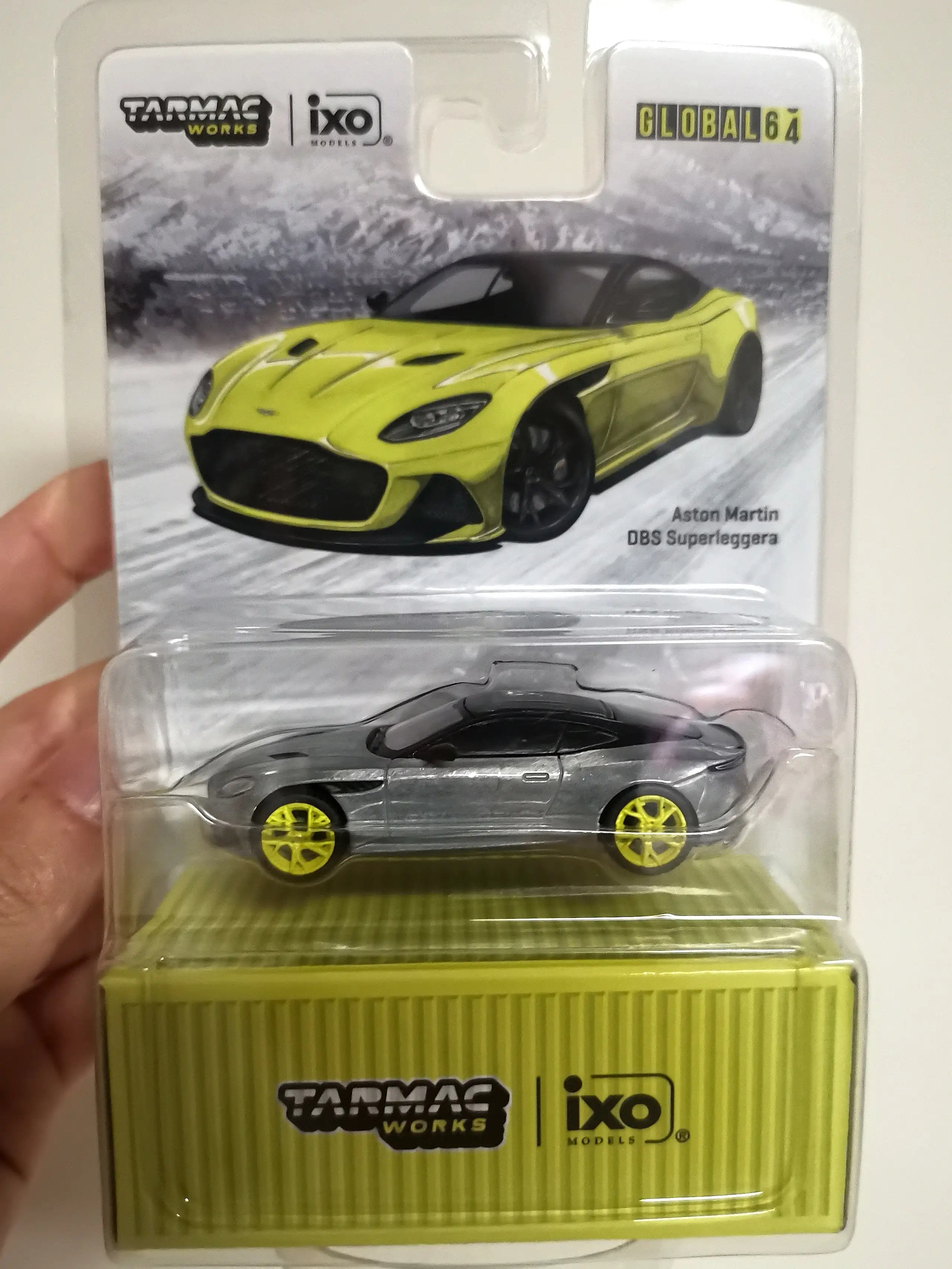 Tarmac Works 1/64 Scale Aston Martin DBS SuperleggeraYellow Metallic - Image 3
