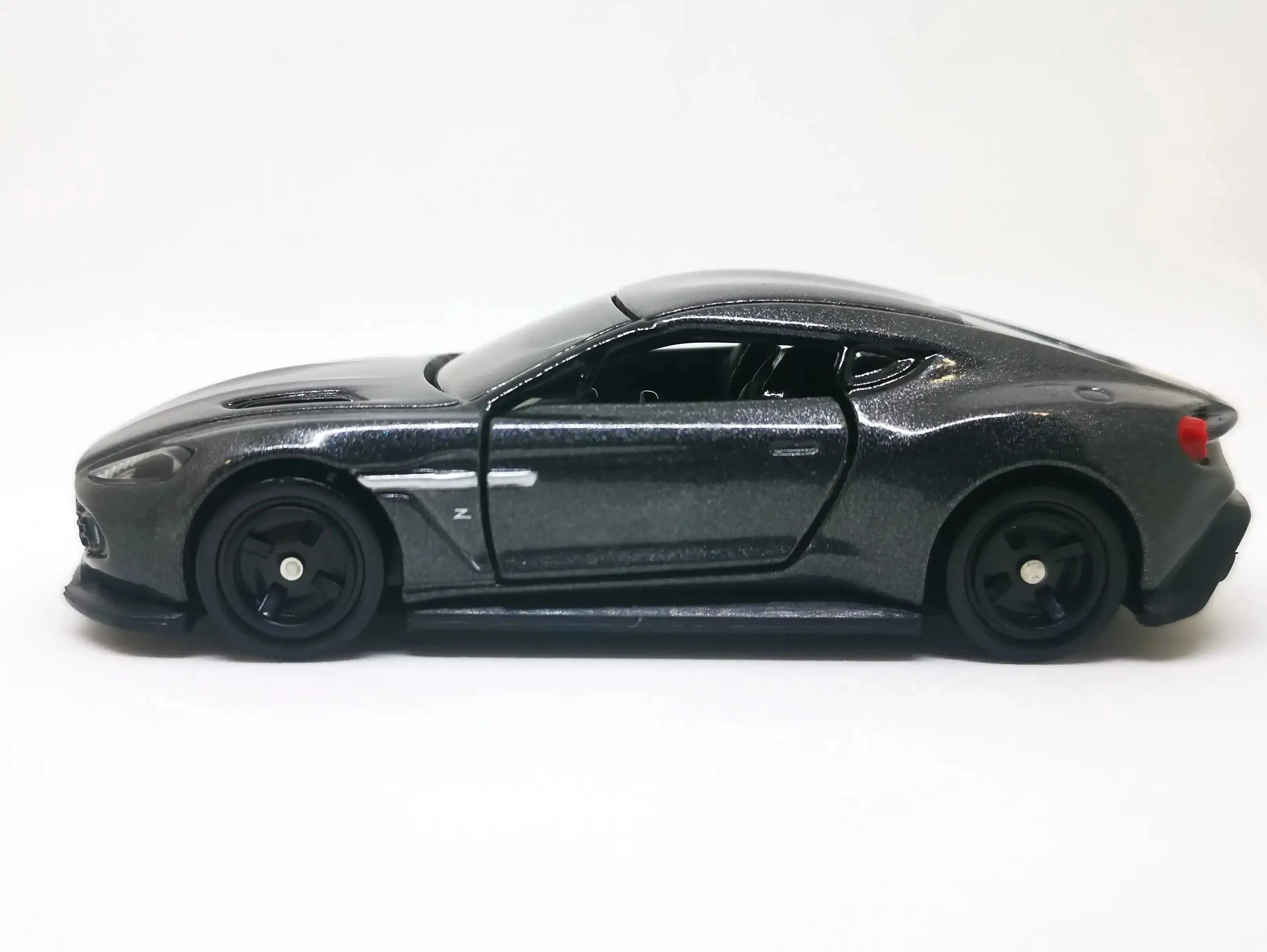Tomica #10 Aston Martin Vanquish Zagato 1/64 SCALE Set of Two - Image 6