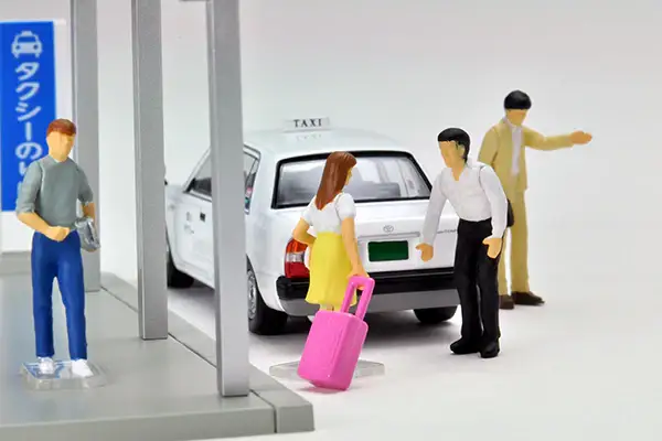 Tomytec Limited Vintage
Neo Diocolle64 Car Snap 04a Taxi station - Image 3